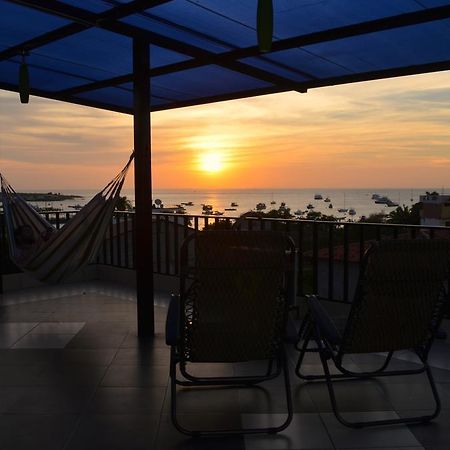 Dolphin House Hotel Пуерто Бакерисо Морено Екстериор снимка