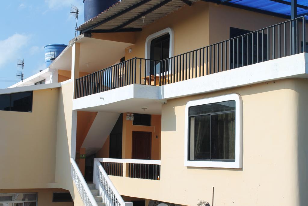 Dolphin House Hotel Пуерто Бакерисо Морено Екстериор снимка