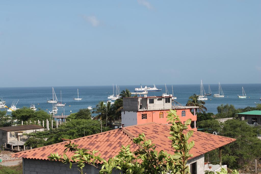 Dolphin House Hotel Пуерто Бакерисо Морено Екстериор снимка
